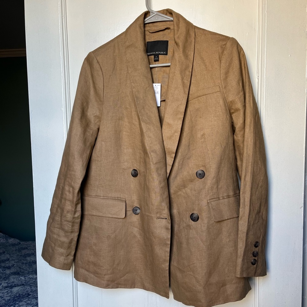 Banana Republic Linen Blazer in Iced Latte Beige